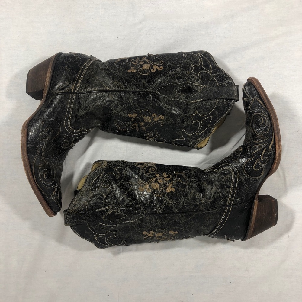 Corral Vintage-Style Cowboy Boots